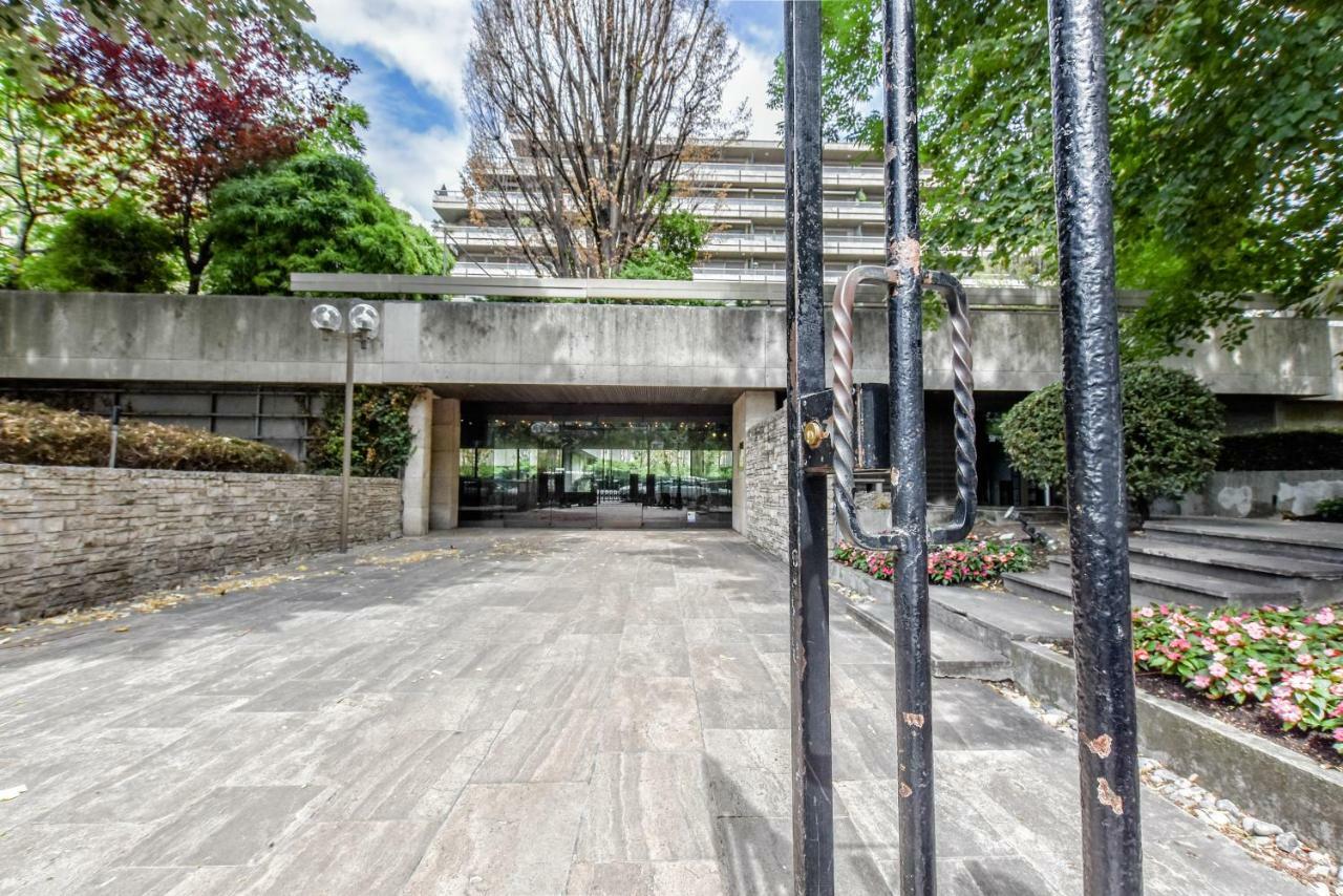 Luxe, Avenue Foch Apartment